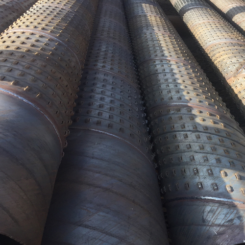 青海孔式滤水管的材质选择